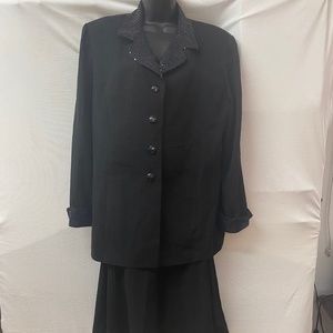 Women’s 2pc navy suit